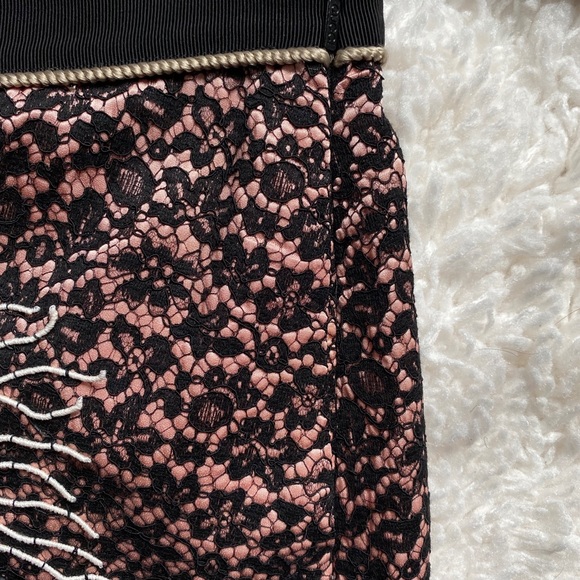 Gucci Tiger Embellished Viscose & Lace Skirt - Picture 6 of 10